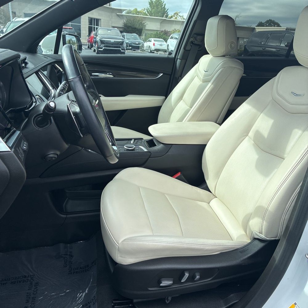 2022 Cadillac XT6 Sport