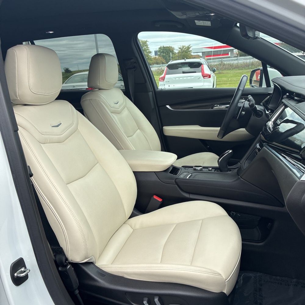 2022 Cadillac XT6 Sport