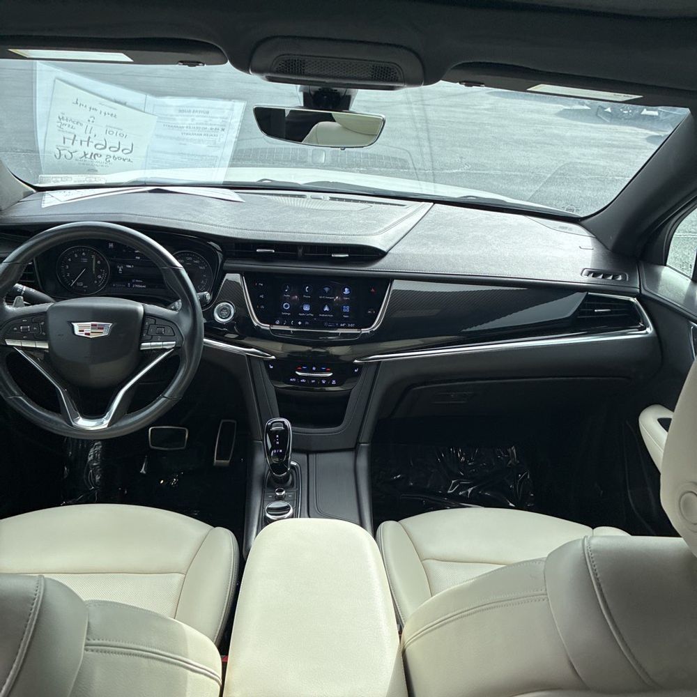 2022 Cadillac XT6 Sport