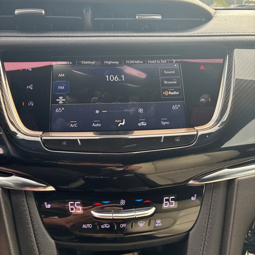 2022 Cadillac XT6 Sport