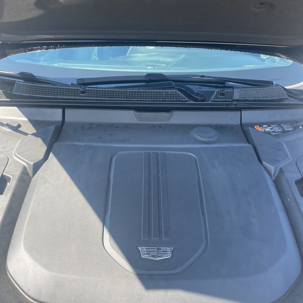 2024 Cadillac LYRIQ Luxury 3