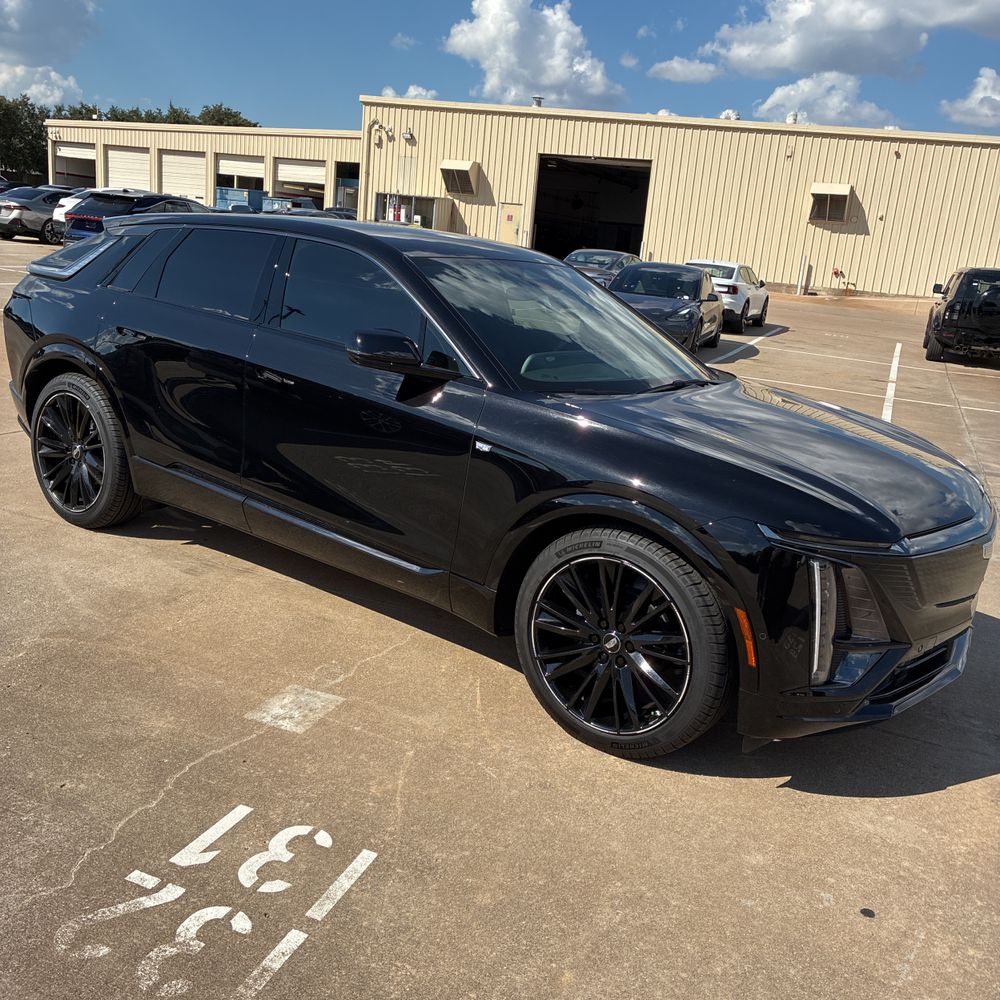 2024 Cadillac LYRIQ Sport 1