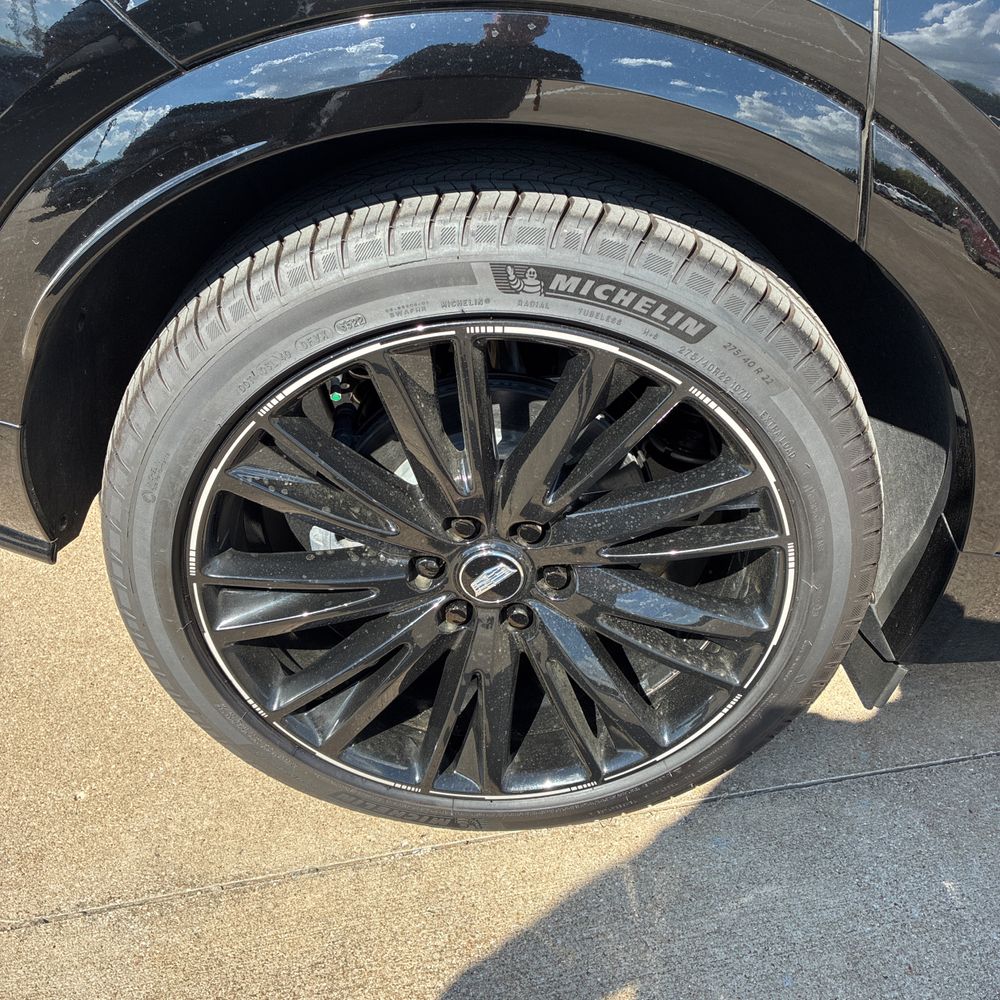 2024 Cadillac LYRIQ Sport 1