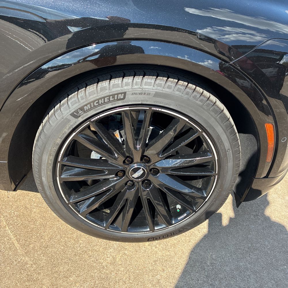 2024 Cadillac LYRIQ Sport 1