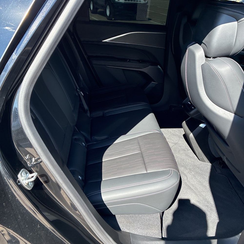 2024 Cadillac LYRIQ Sport 1