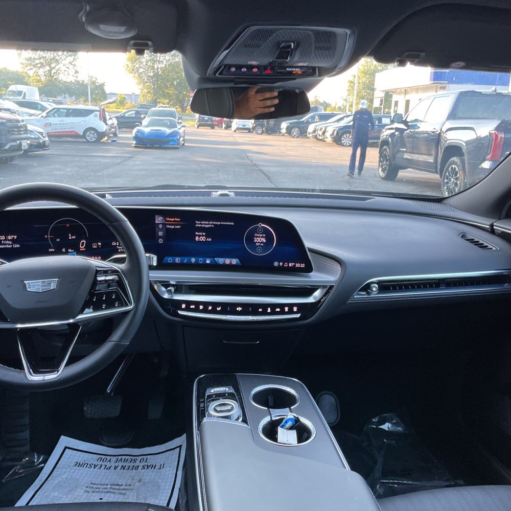 2024 Cadillac LYRIQ Sport 1