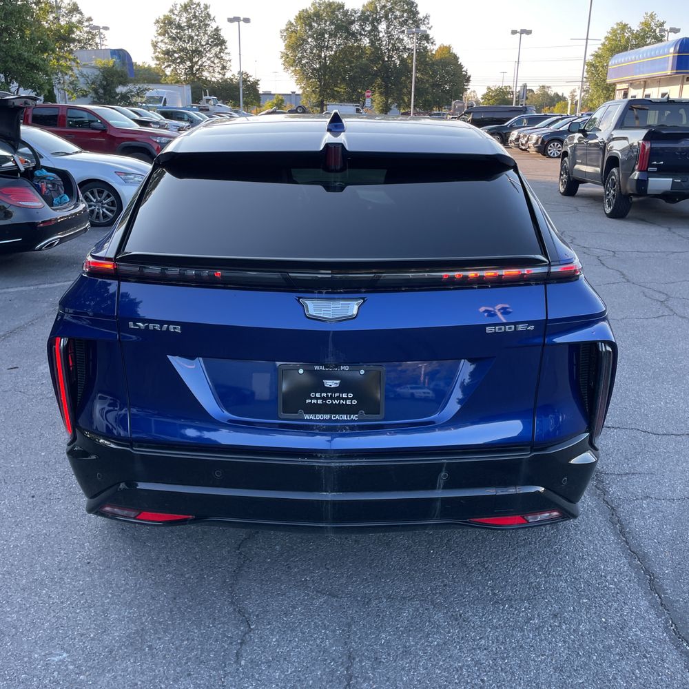 2024 Cadillac LYRIQ Sport 1