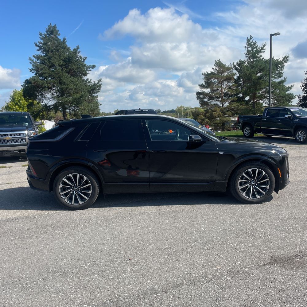 2025 Cadillac Lyriq Sport 1