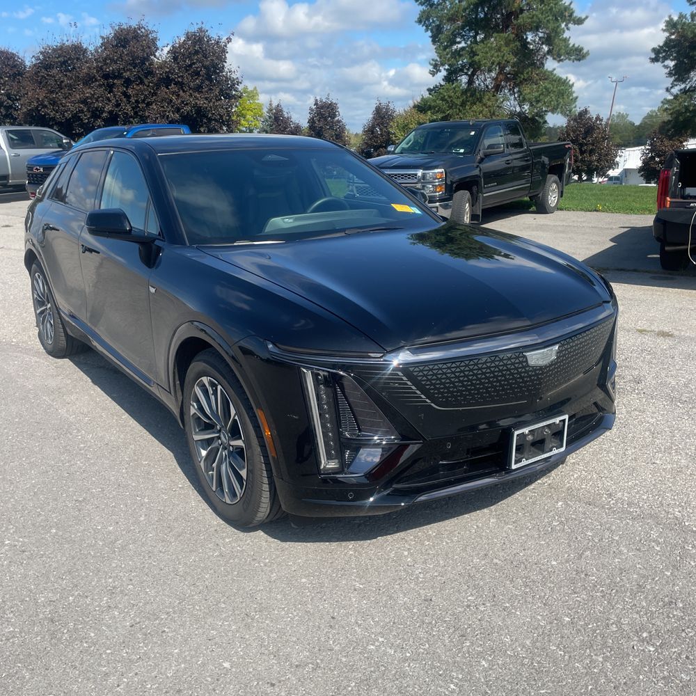 2025 Cadillac Lyriq Sport 1