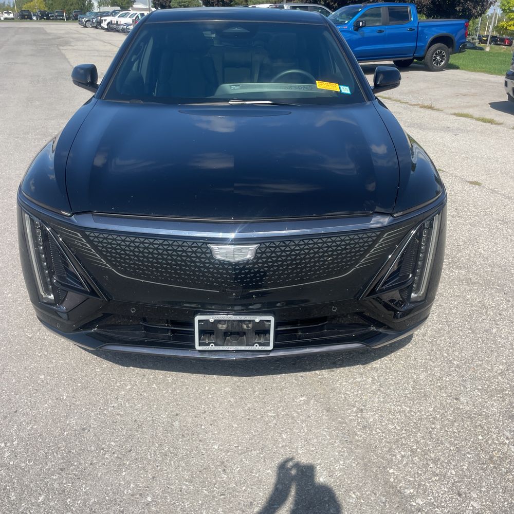 2025 Cadillac Lyriq Sport 1