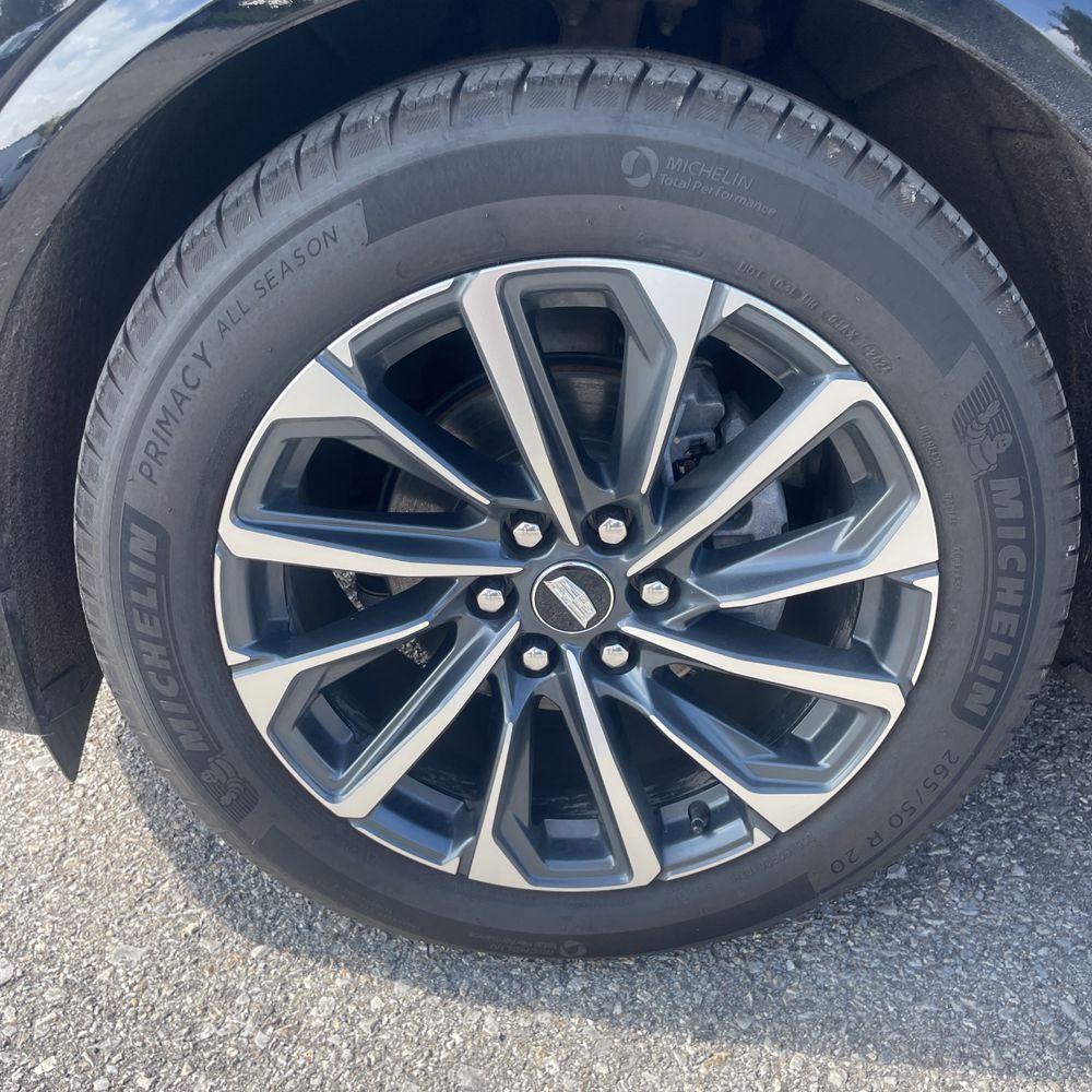 2025 Cadillac Lyriq Sport 1
