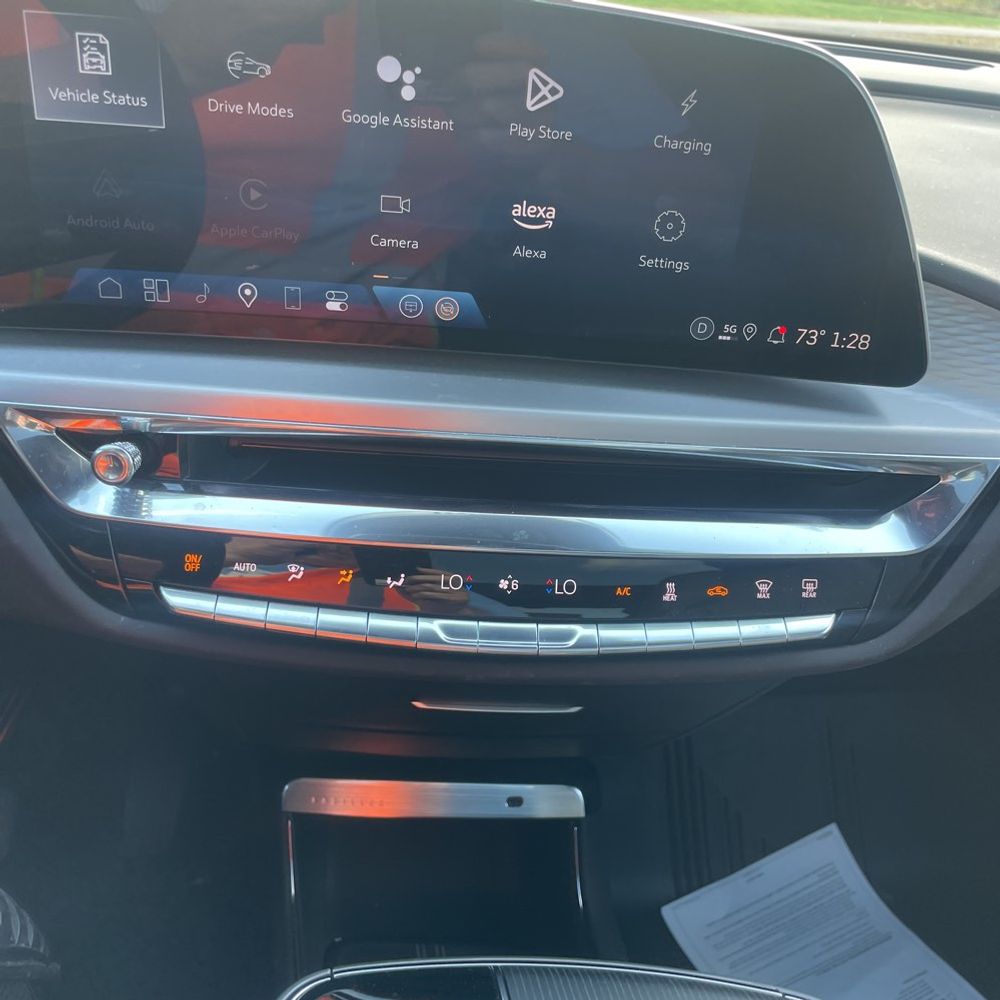 2025 Cadillac Lyriq Sport 1