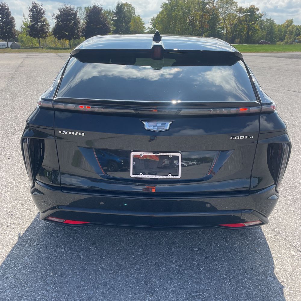 2025 Cadillac Lyriq Sport 1