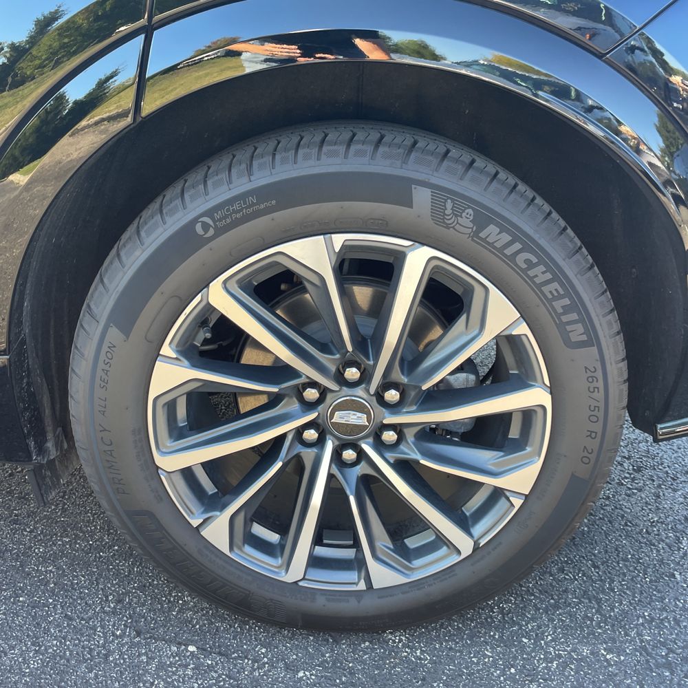 2025 Cadillac LYRIQ Sport 2