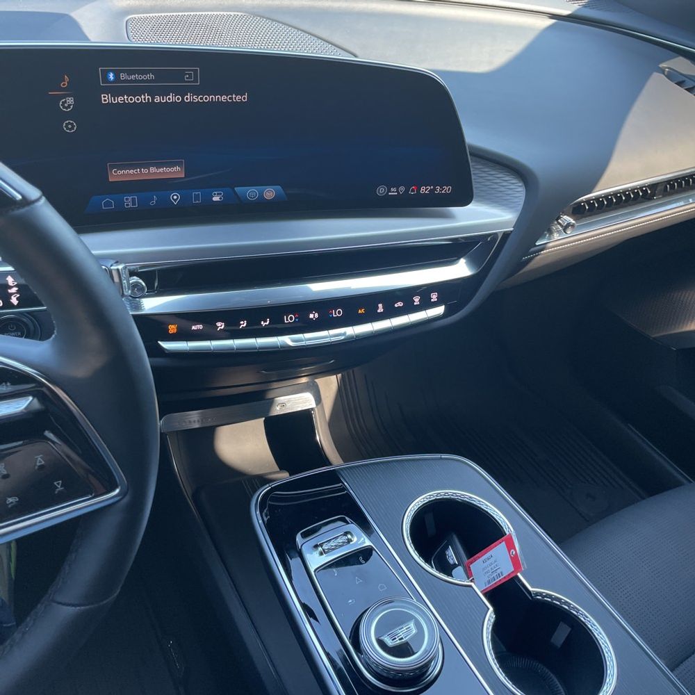 2025 Cadillac LYRIQ Sport 2