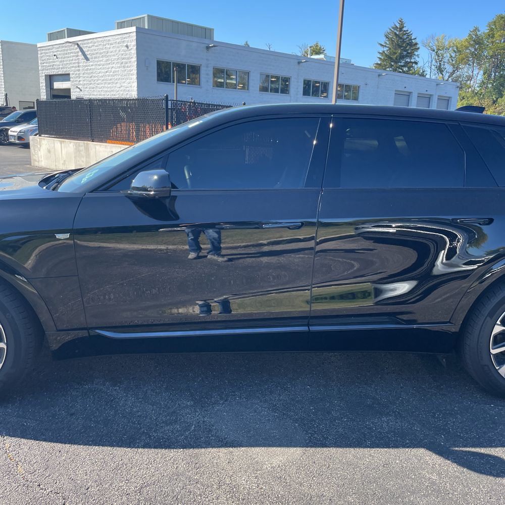 2025 Cadillac LYRIQ Sport 2