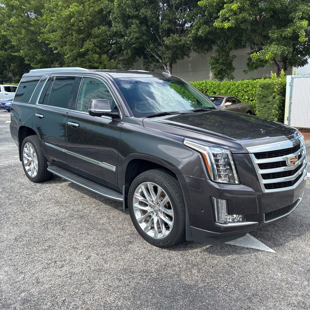 2018 Cadillac Escalade Luxury