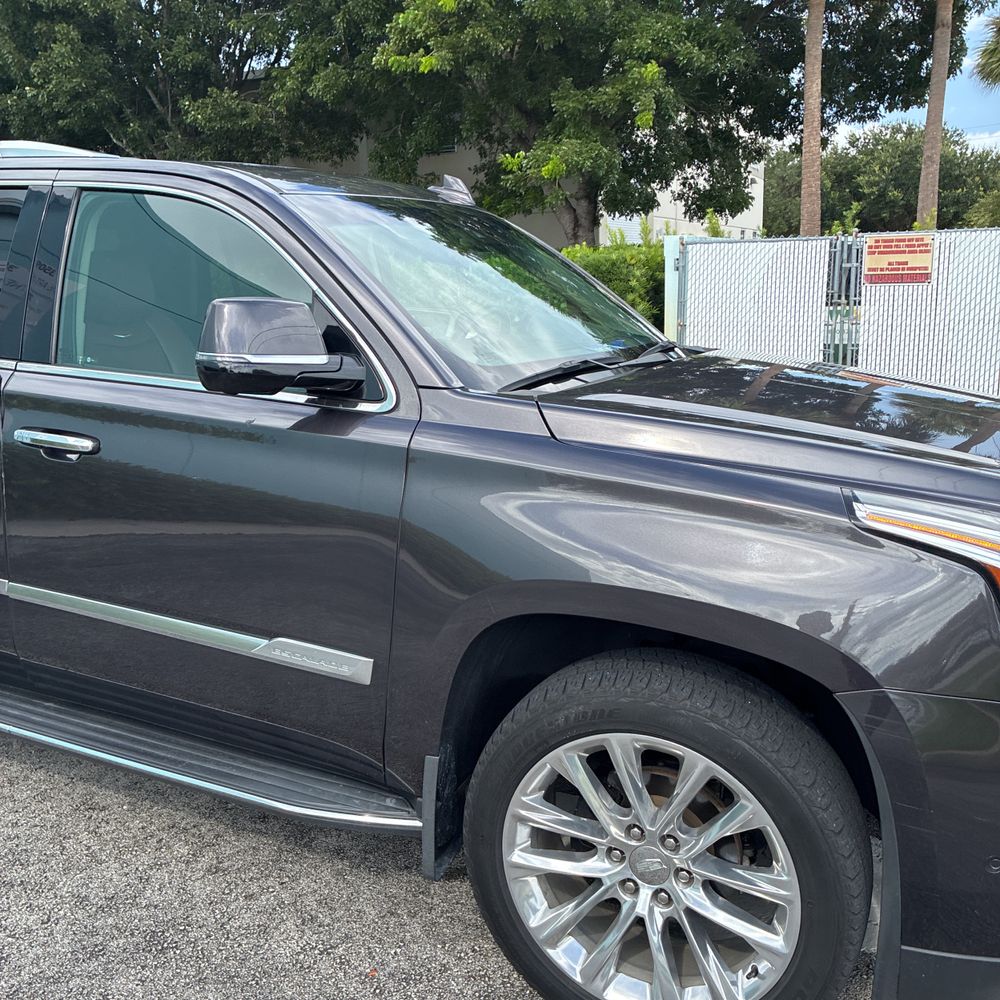 2018 Cadillac Escalade Luxury