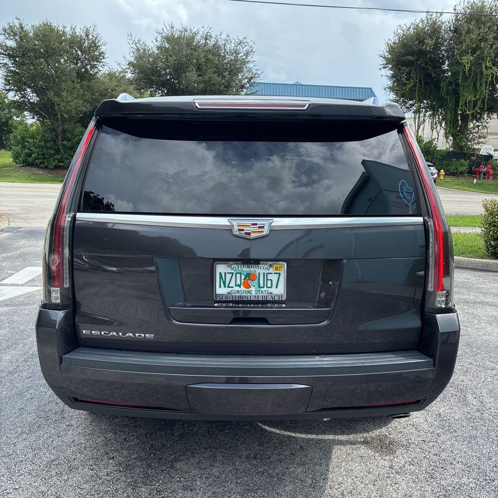 2018 Cadillac Escalade Luxury