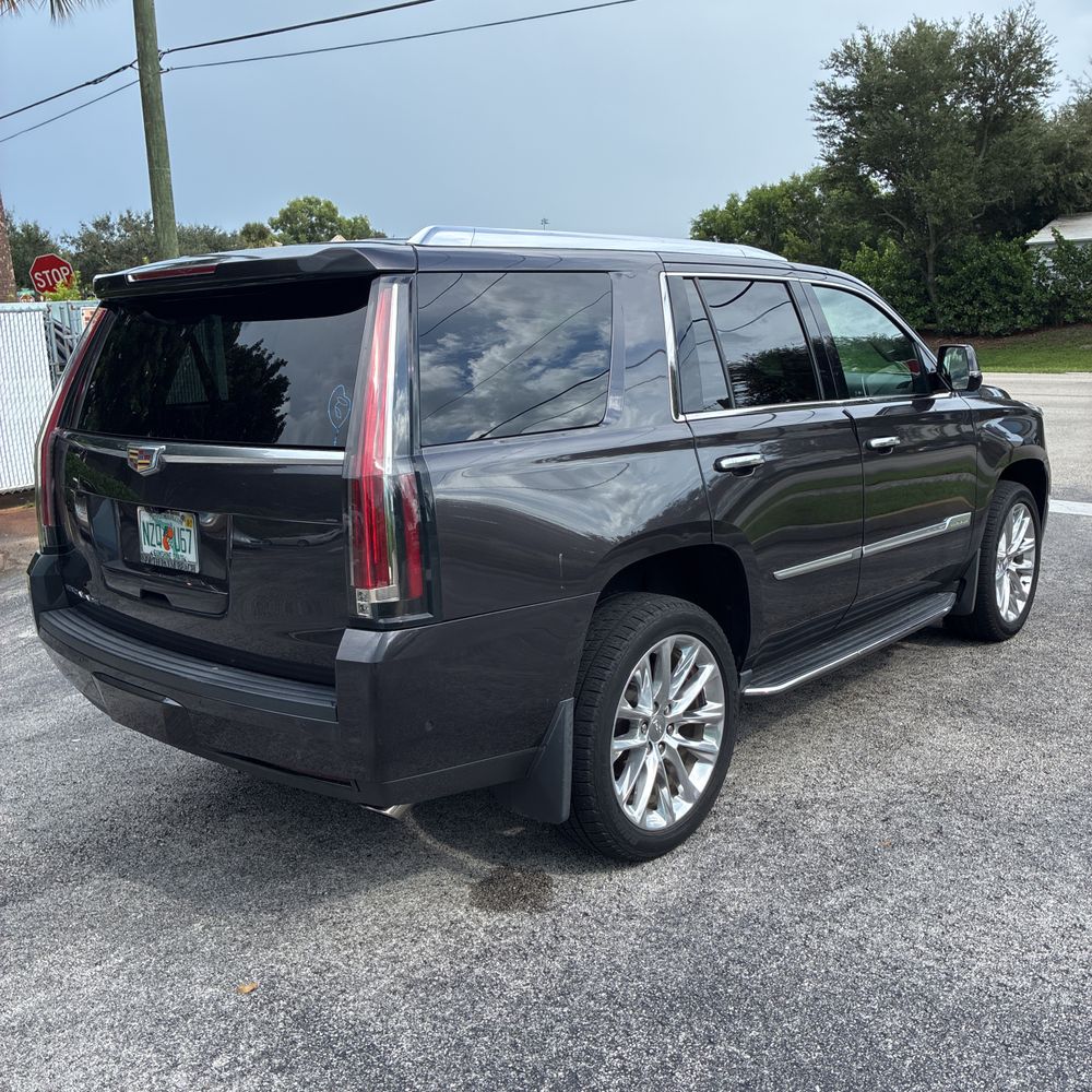 2018 Cadillac Escalade Luxury