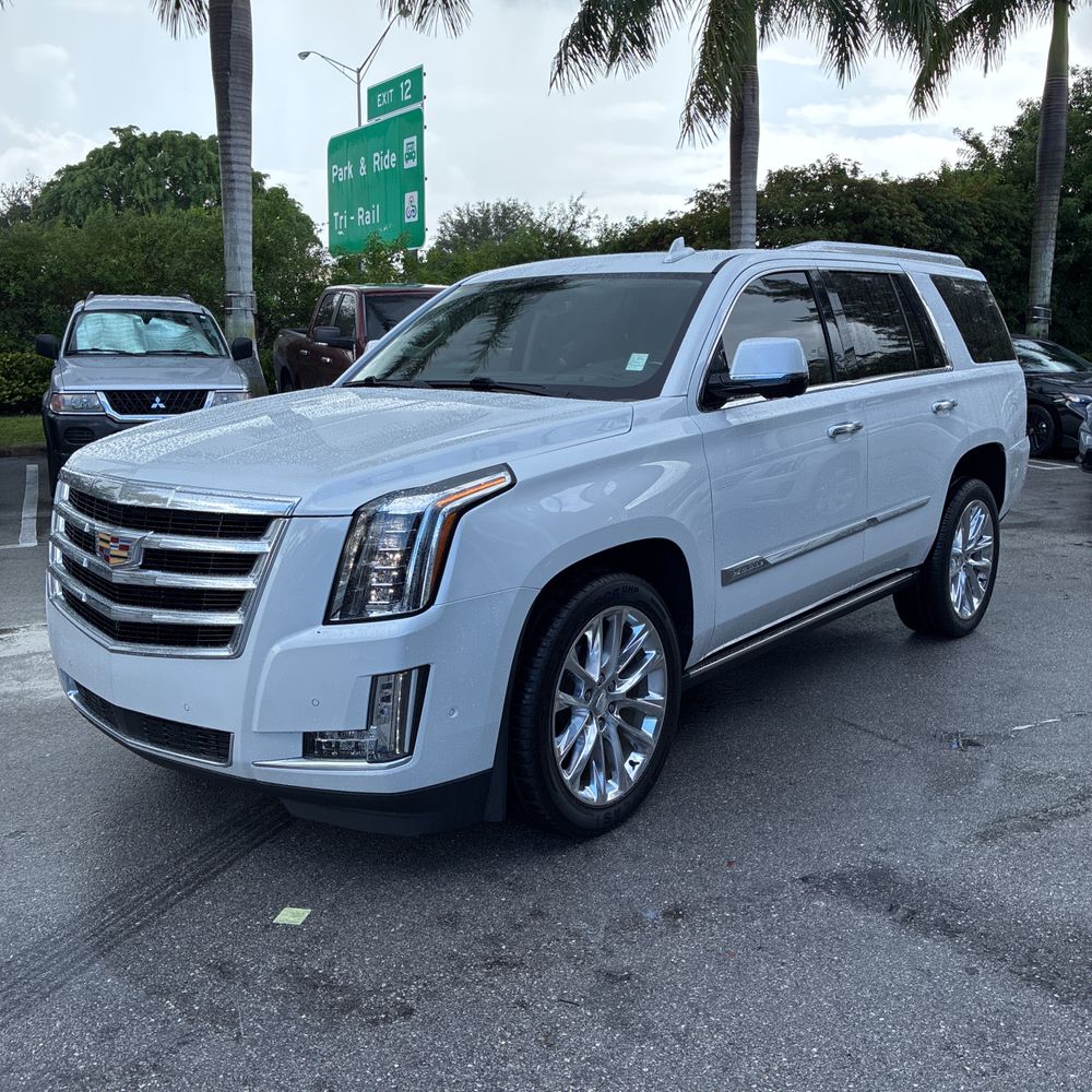 2020 Cadillac Escalade Premium Luxury