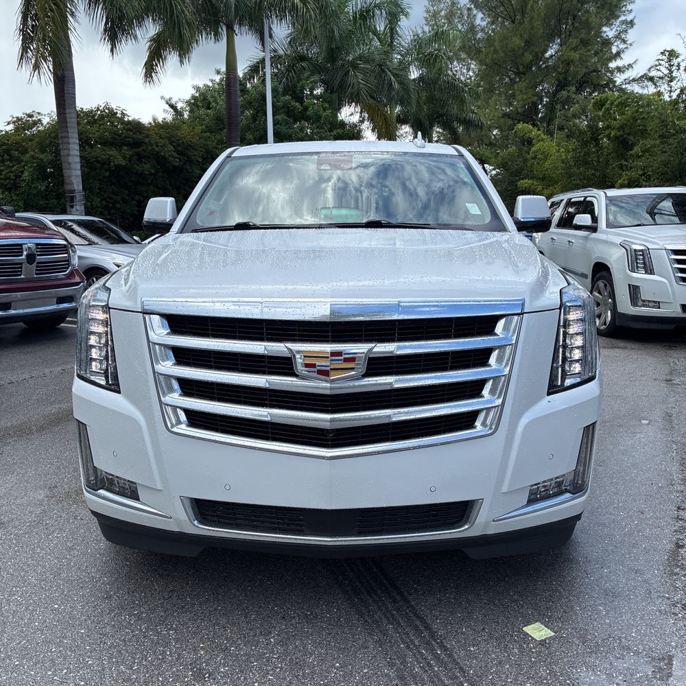 2020 Cadillac Escalade Premium Luxury
