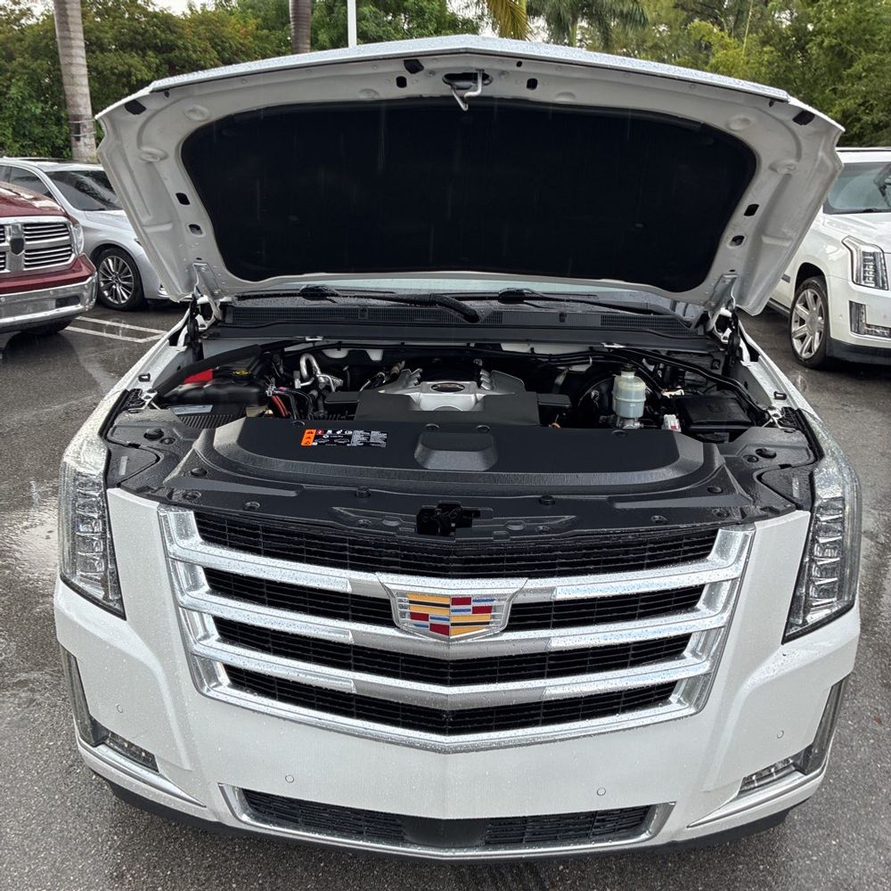 2020 Cadillac Escalade Premium Luxury
