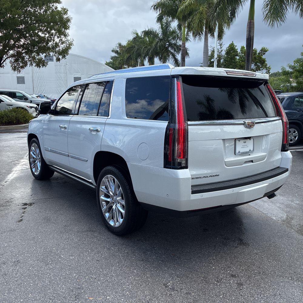 2020 Cadillac Escalade Premium Luxury