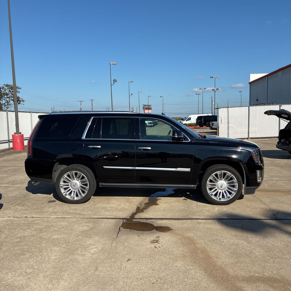2019 Cadillac Escalade Platinum