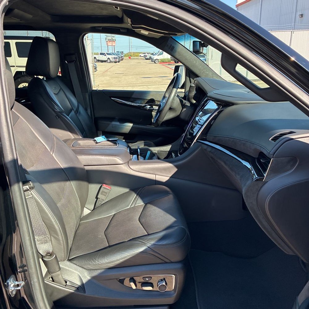 2019 Cadillac Escalade Platinum
