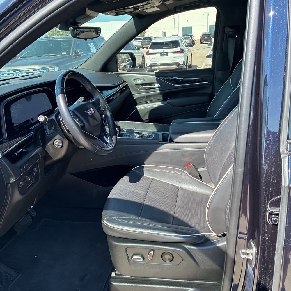 2022 Cadillac Escalade Sport