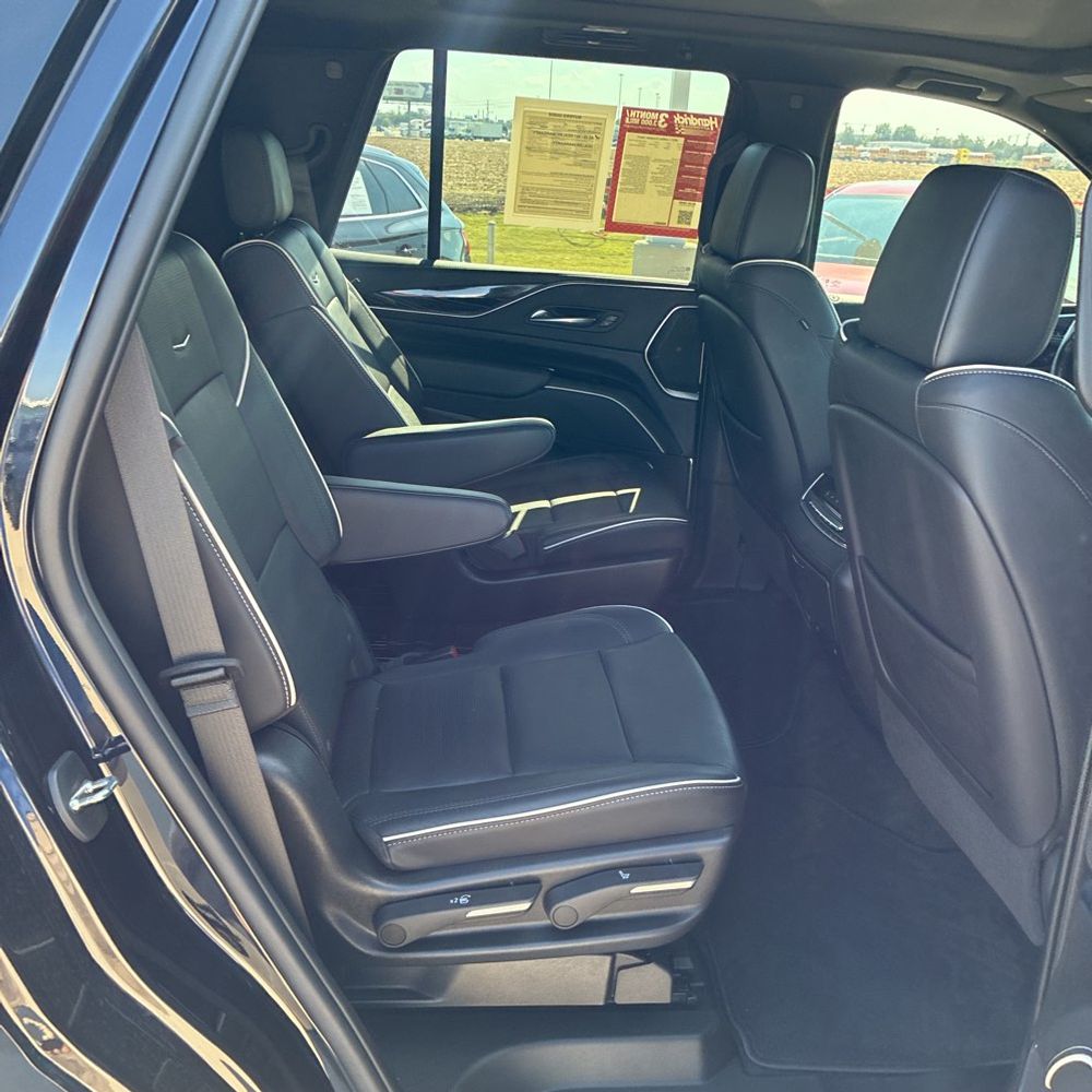 2022 Cadillac Escalade Sport