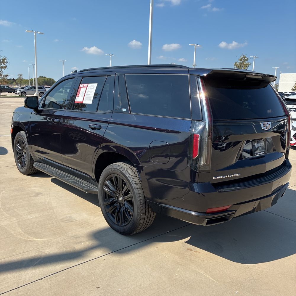 2022 Cadillac Escalade Sport