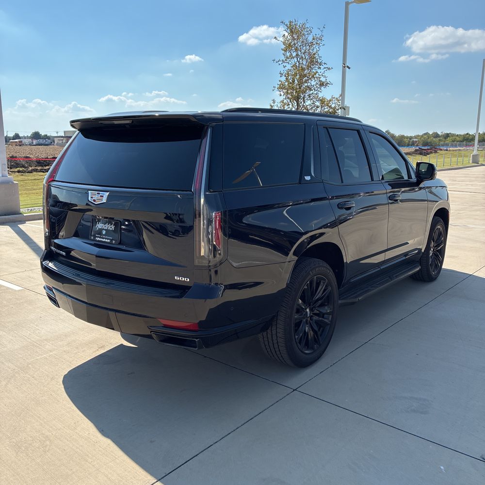 2022 Cadillac Escalade Sport