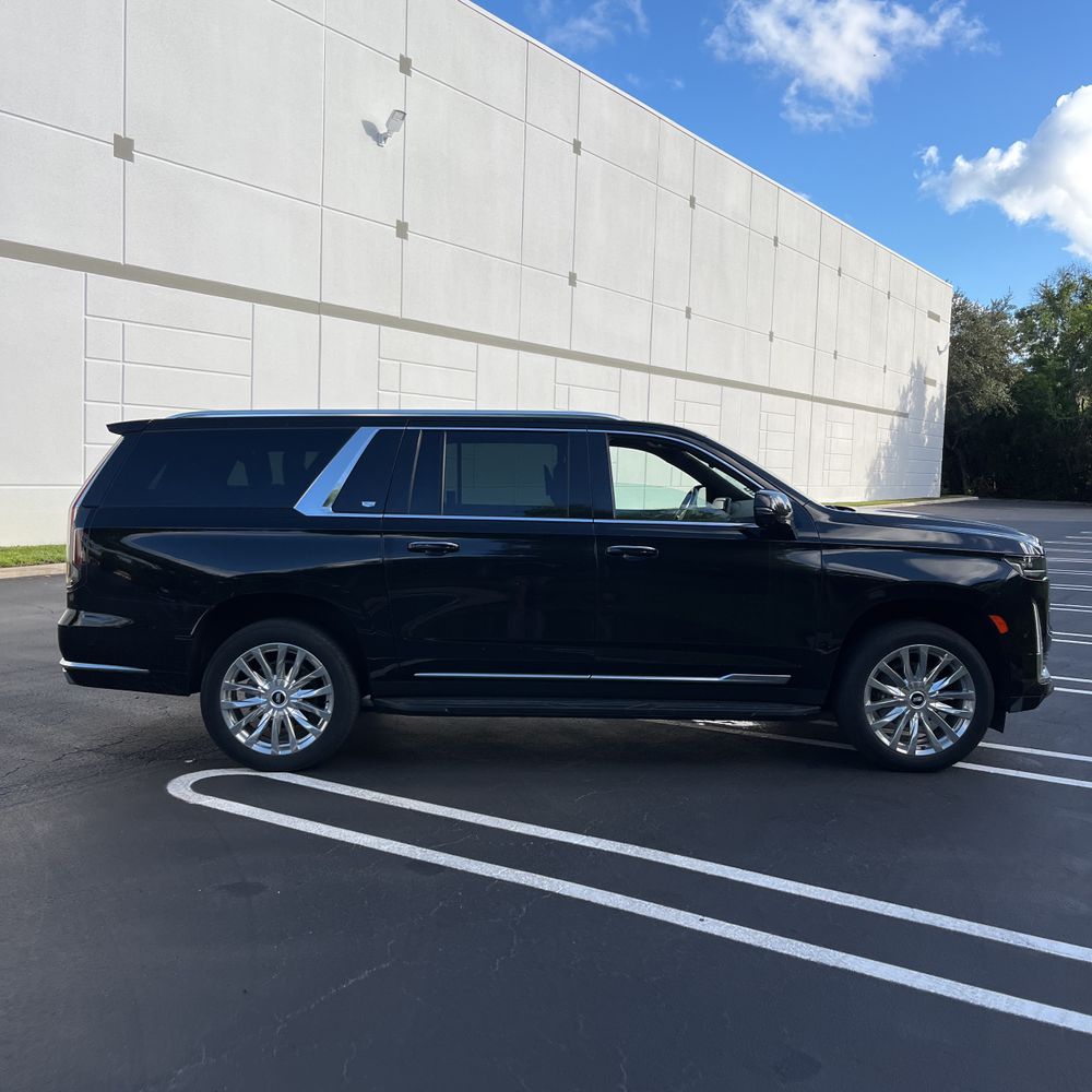 2023 Cadillac Escalade ESV Premium Luxury