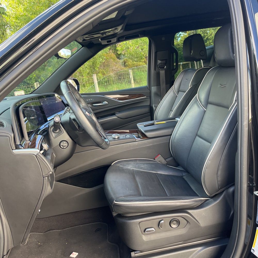 2023 Cadillac Escalade ESV Premium Luxury
