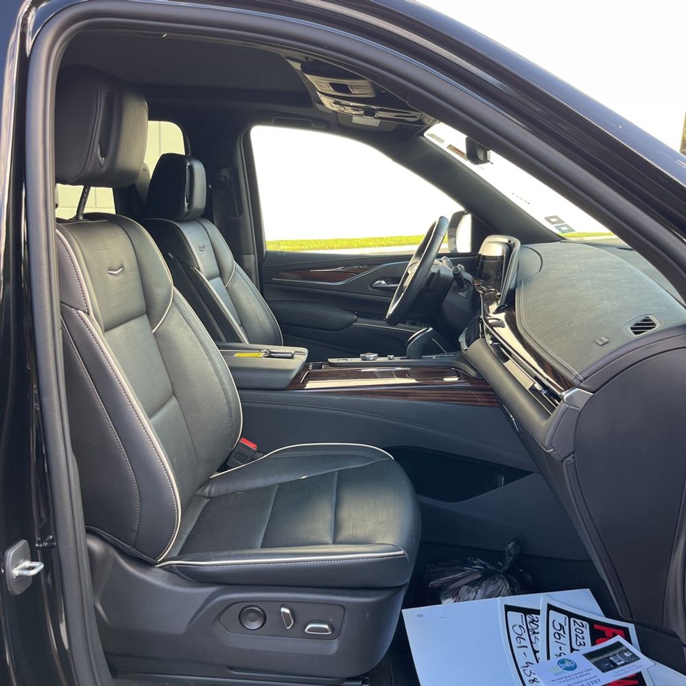 2023 Cadillac Escalade ESV Premium Luxury