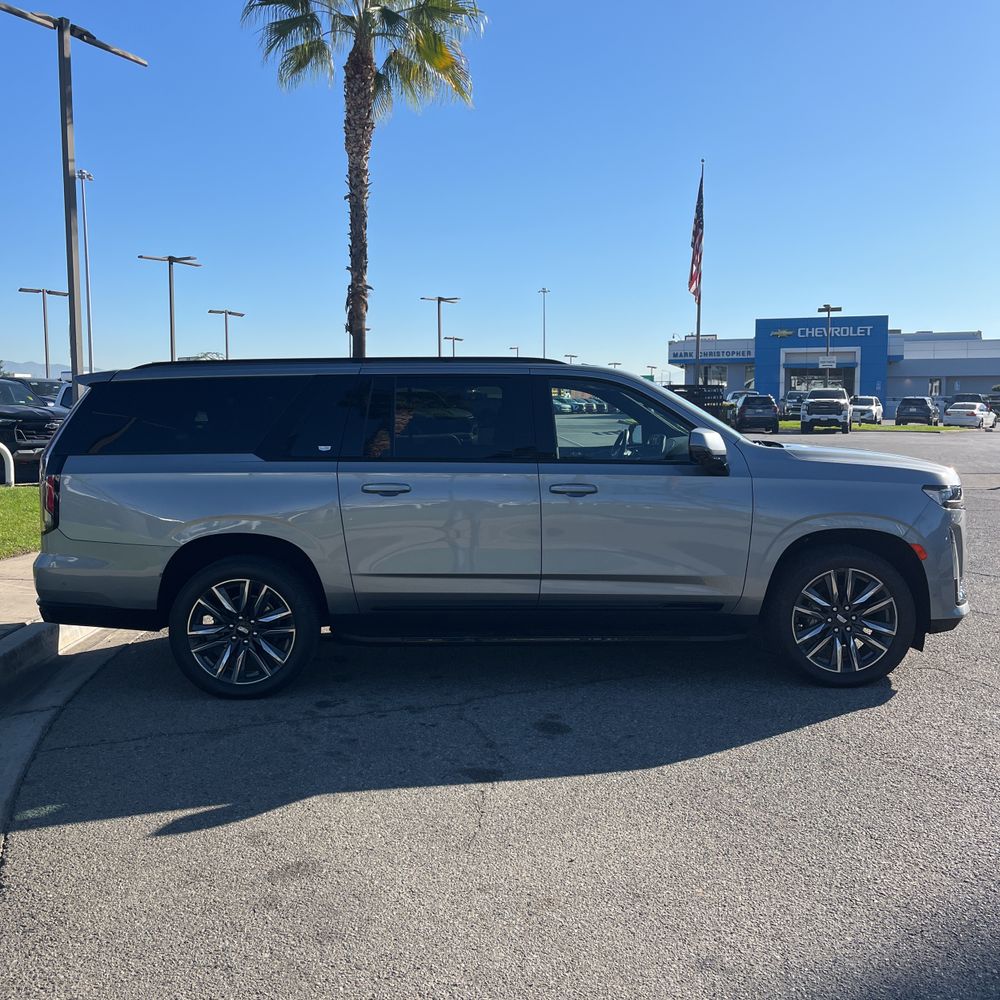 2024 Cadillac Escalade ESV Sport