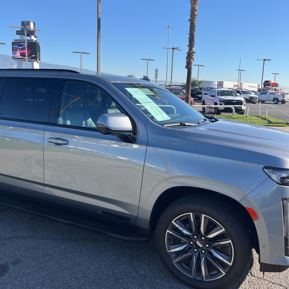2024 Cadillac Escalade ESV Sport