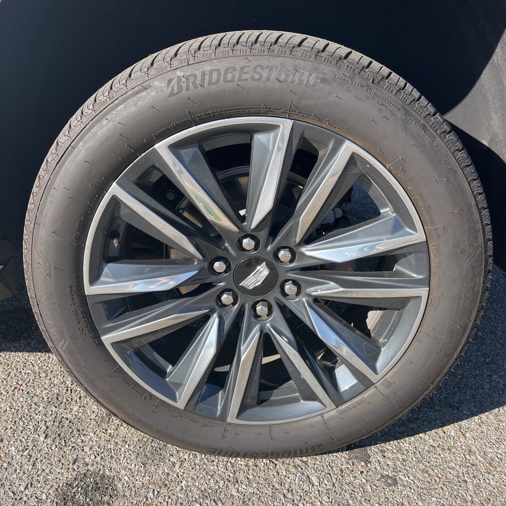2024 Cadillac Escalade ESV Sport