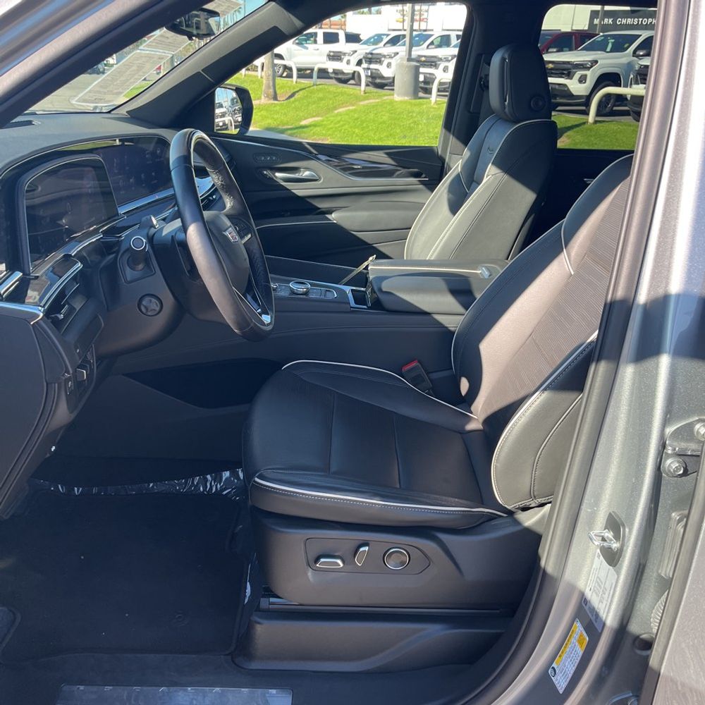 2024 Cadillac Escalade ESV Sport
