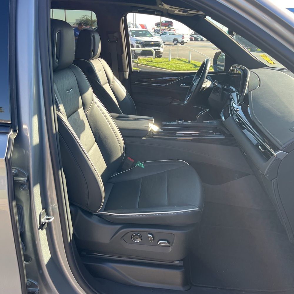 2024 Cadillac Escalade ESV Sport