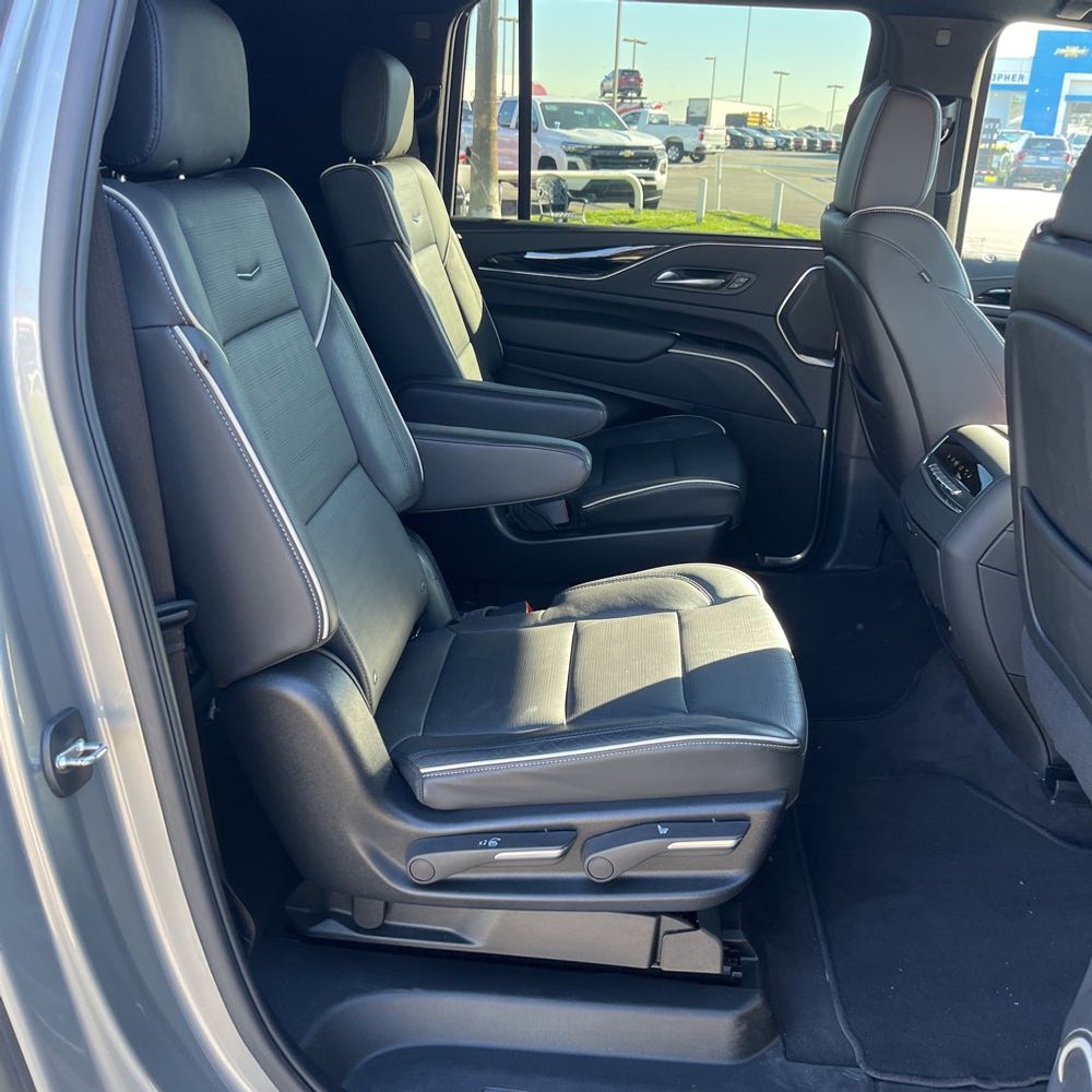 2024 Cadillac Escalade ESV Sport