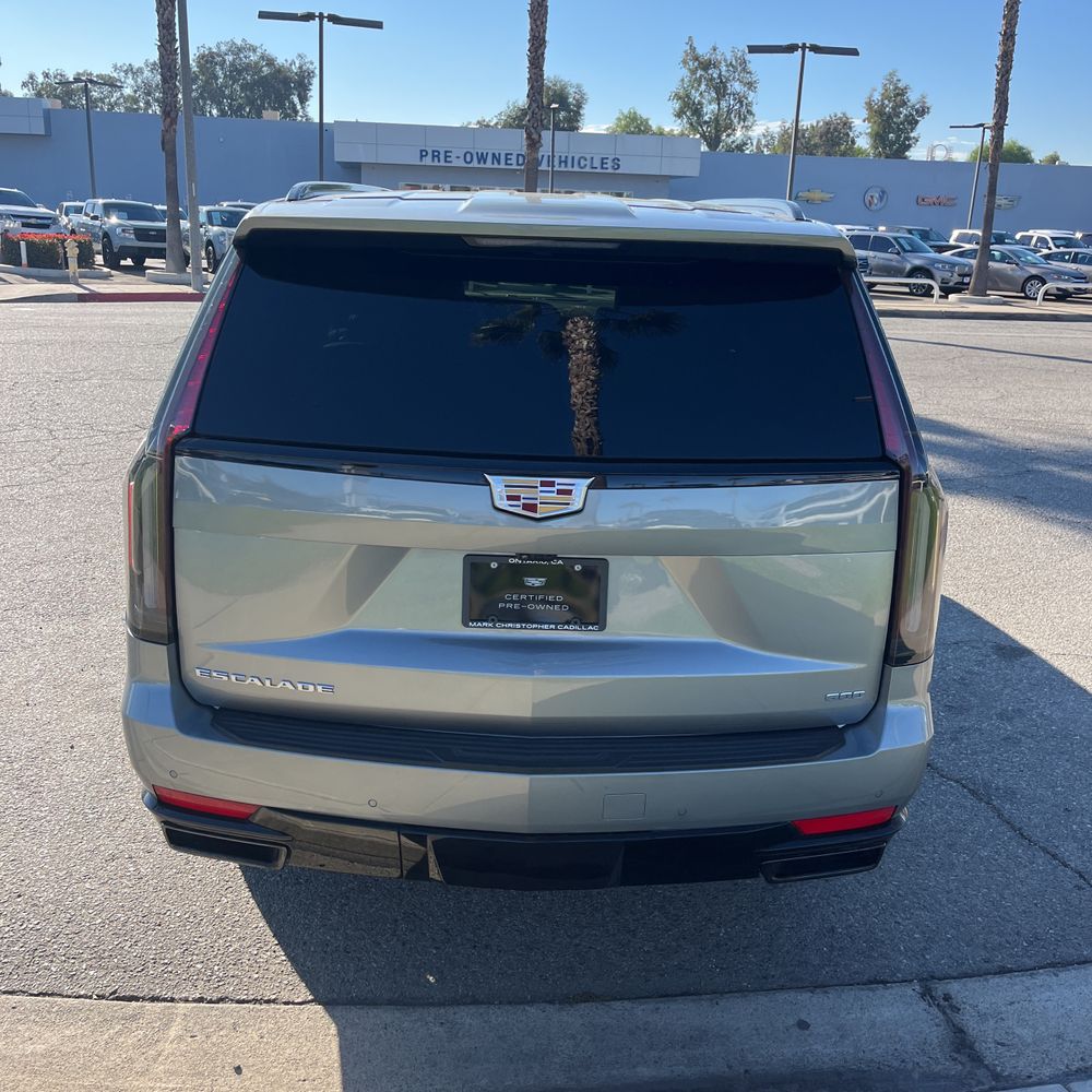 2024 Cadillac Escalade ESV Sport