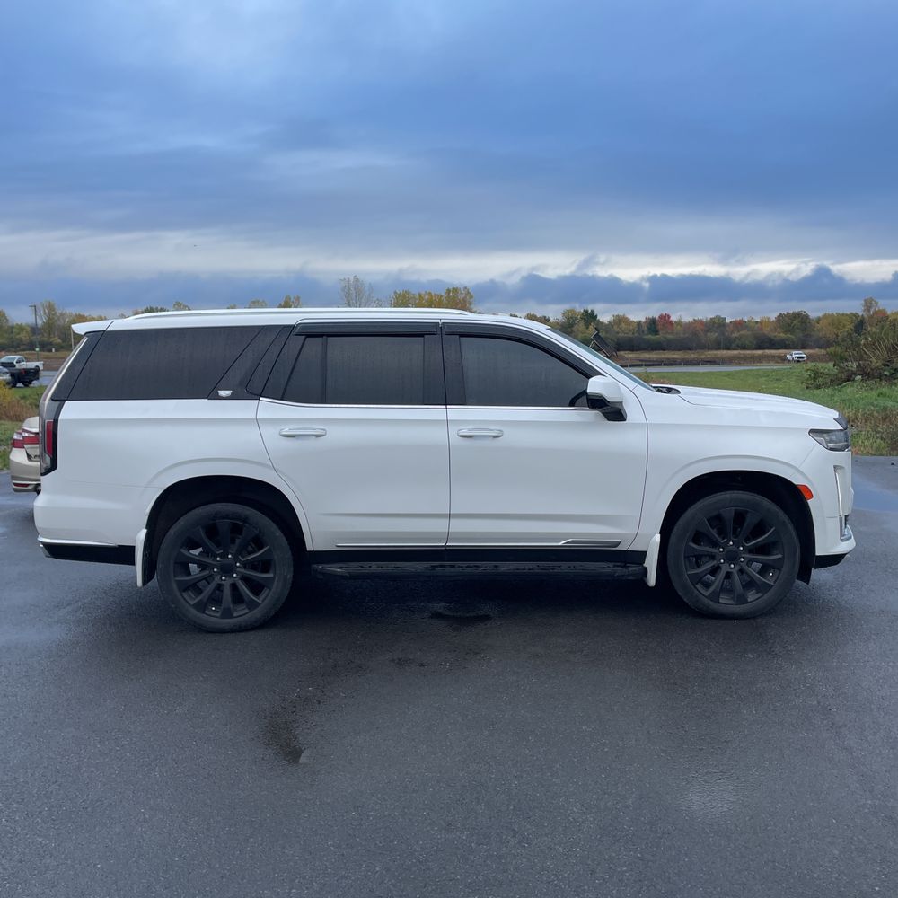 2022 Cadillac Escalade Luxury