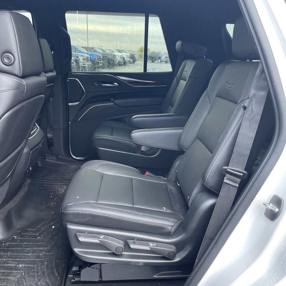 2022 Cadillac Escalade Luxury