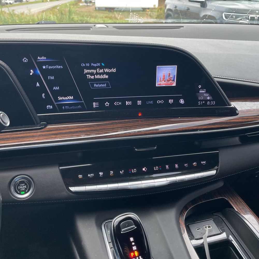 2022 Cadillac Escalade Luxury