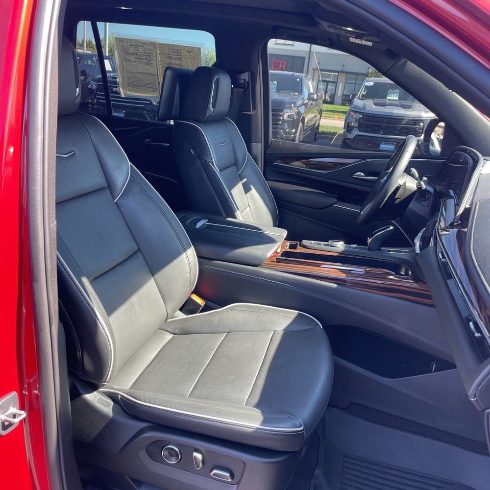 2023 Cadillac Escalade Premium Luxury