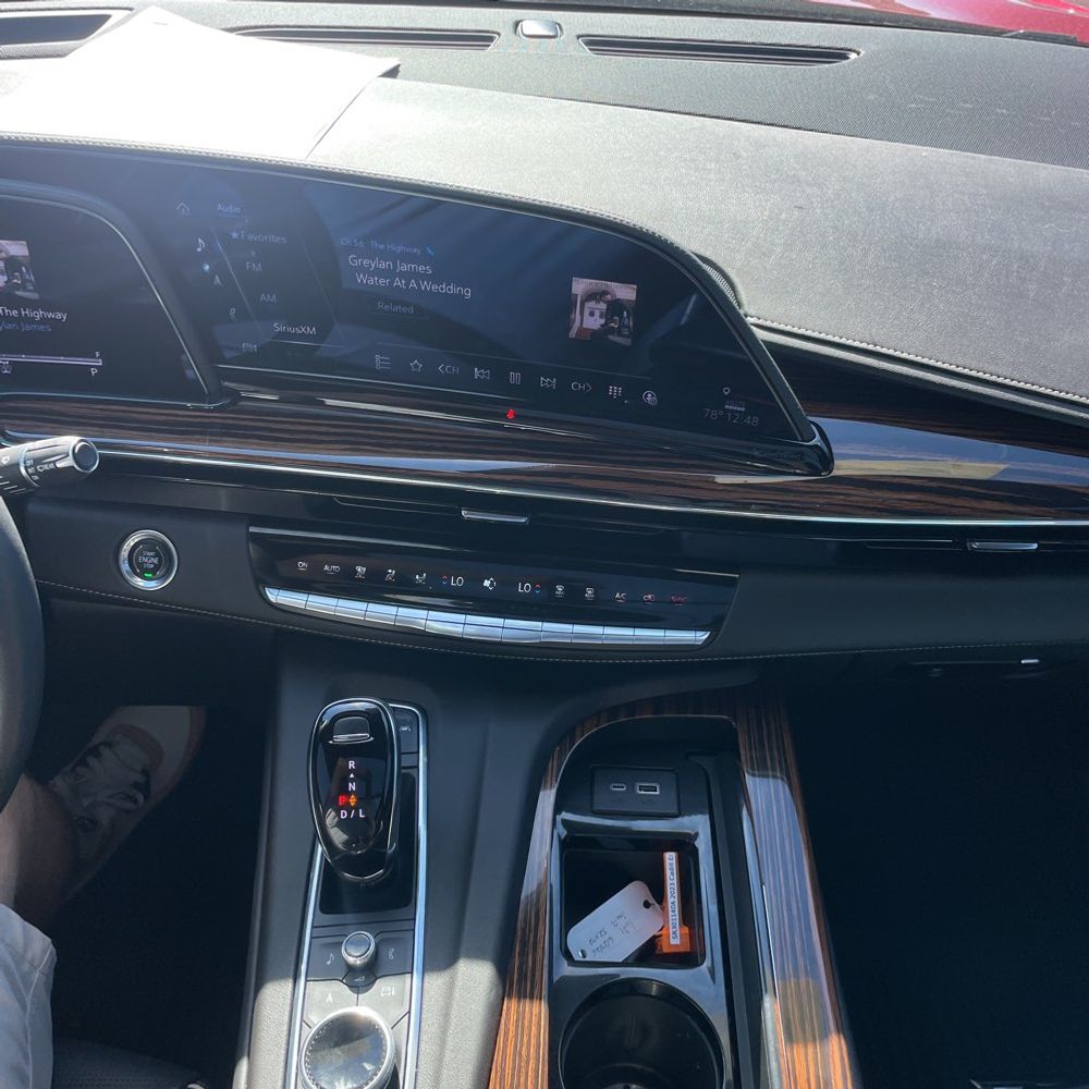 2023 Cadillac Escalade Premium Luxury
