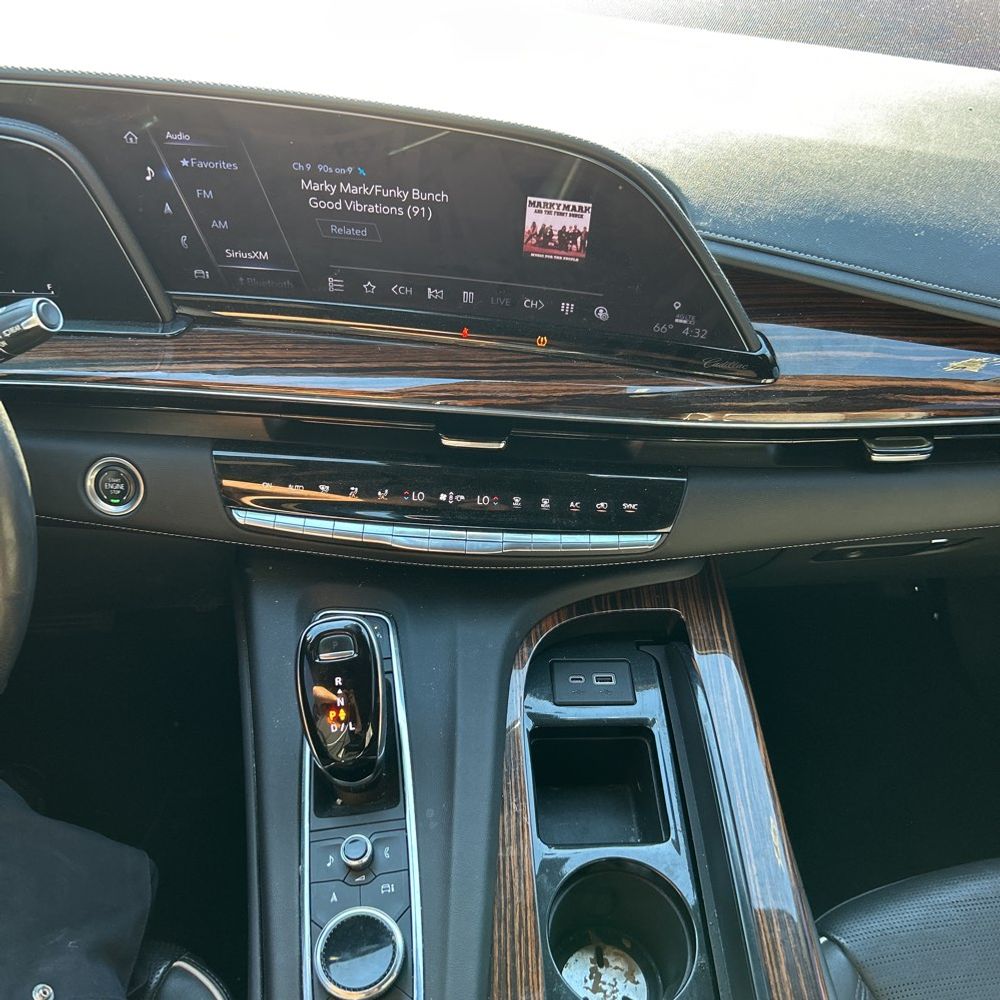 2021 Cadillac Escalade Premium Luxury